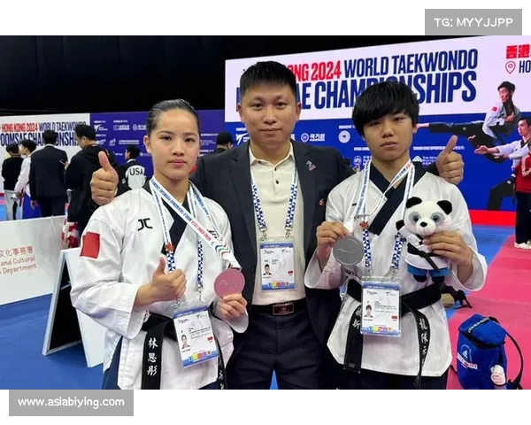 中国跆拳道品势队荣获世界锦标赛团体亚军再创佳绩