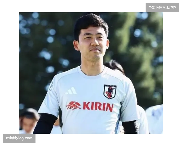 远藤航客串右后卫遭遇重伤 脚踝变形被担架抬离赛场